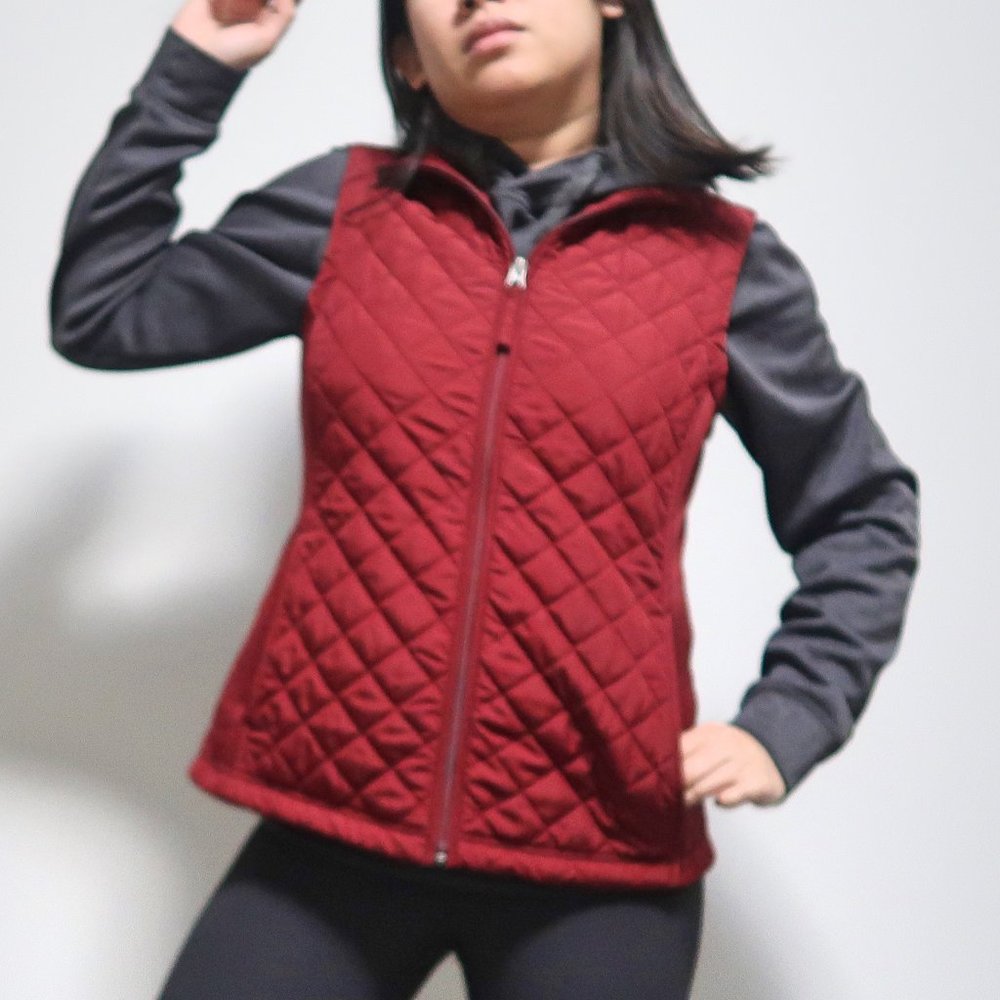 Van Heusen Quilted Zip Up Vest Medium